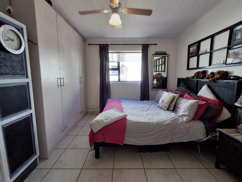 2 Bedroom Property for Sale in Britannia Bay Western Cape